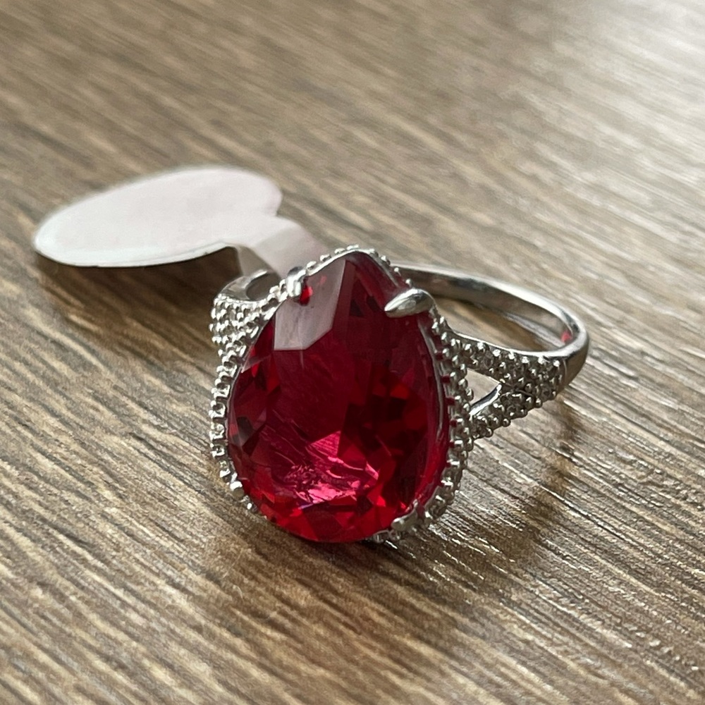 Fragrant Jewels Satin Pear Moulin Rouge size 7
